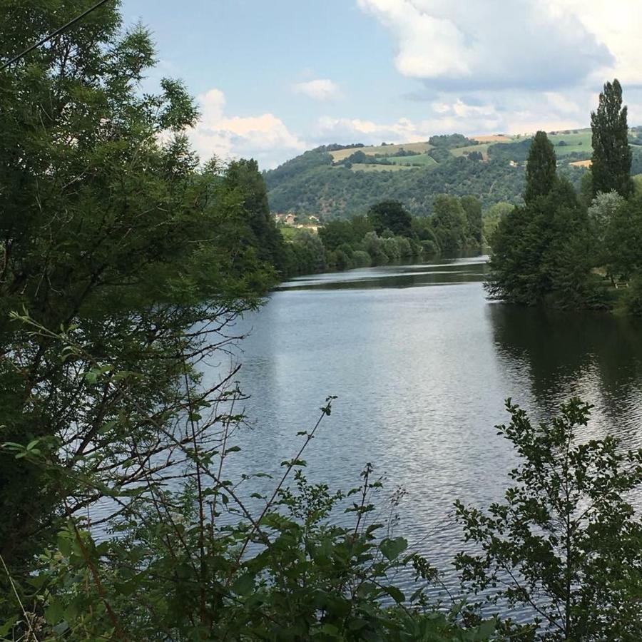 Gite:"Sur Le Chemin" Livinhac-le-Haut Exterior foto